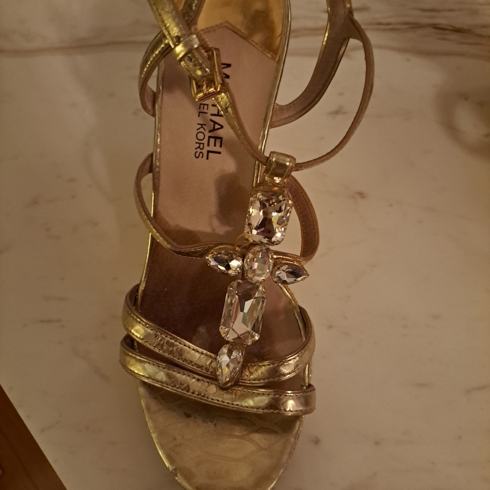 Shoes - Picture 3 of 5